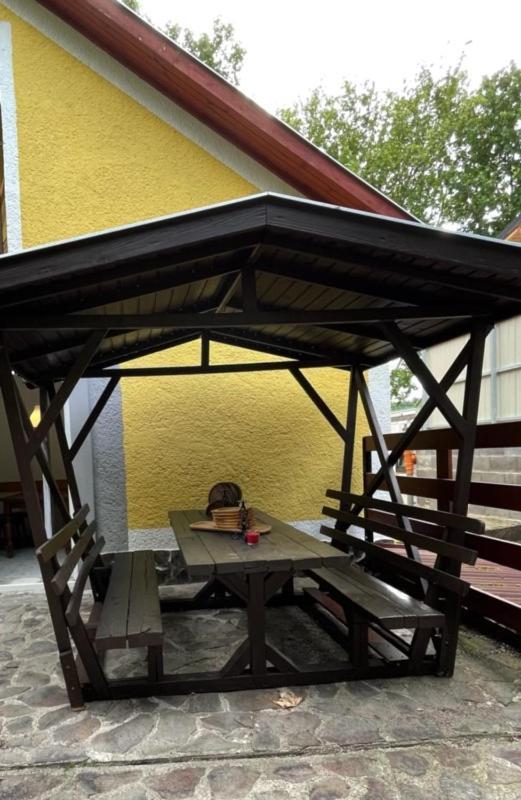 Boni Apartman Miskolc Exteriör bild