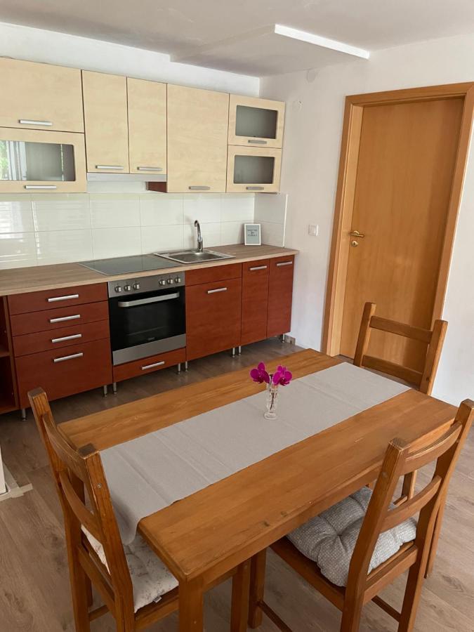 Boni Apartman Miskolc Exteriör bild