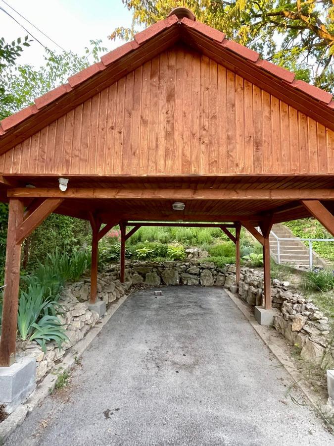Boni Apartman Miskolc Exteriör bild